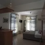 Aparthotel To Kastro