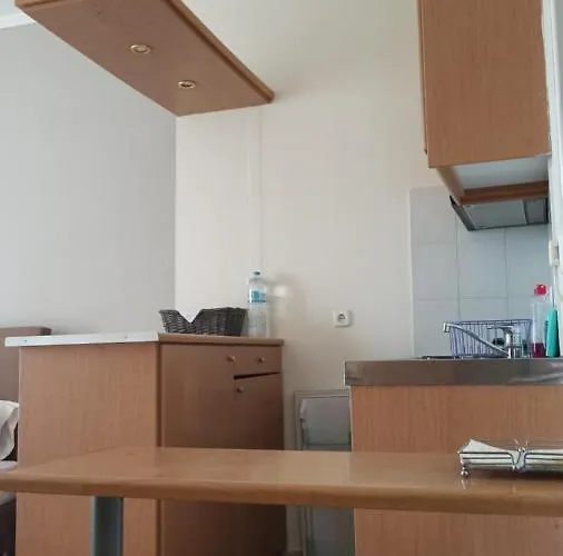 το κάστρο Ξενοδοχείο με διαμερίσματα 2*