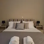 To Kastro Apartmanhotel