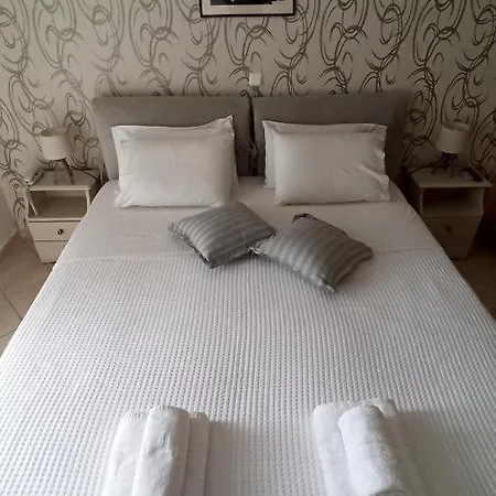 卡斯特罗公寓式酒店 公寓式酒店 皮洛斯