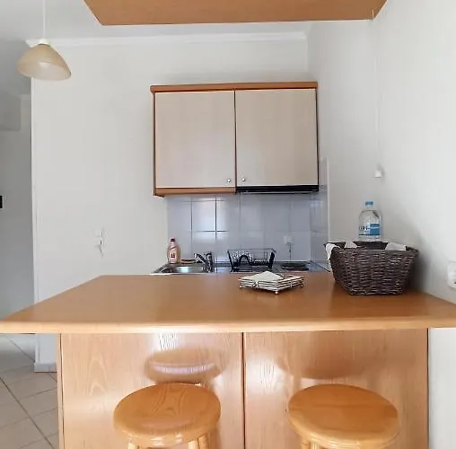 Apart-hotel To Kastro