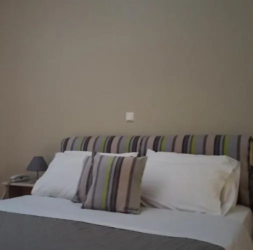 To Kastro Apart-hotel